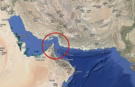 Harga Minyak Dunia Melonjak Akibat Penutupan Selat Hormuz