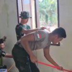 polri-bersihkan-gereja-yang-terkena-bencana-di-sumut