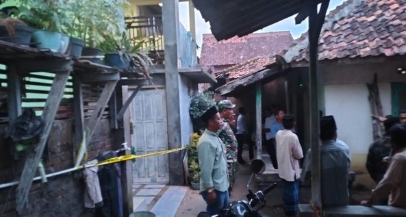 ibu-di-serang-ini-ditemukan-tewas-di-selimut