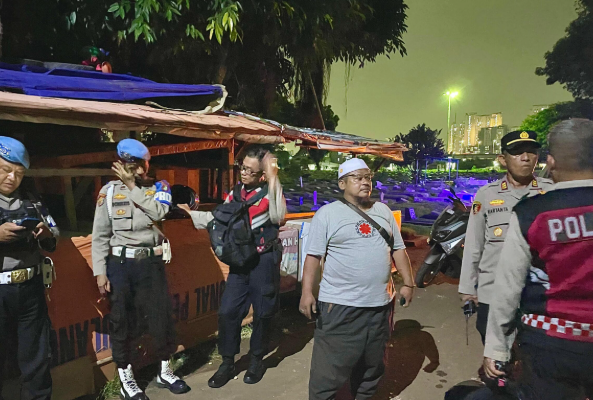 polisi-berhasil-bubarkan-massa-tawuran-di-jaktim