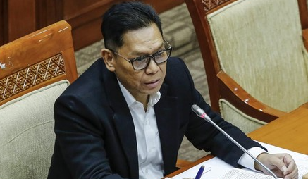 Alasan Adies Calon Hakim MK Digantikan INosentius